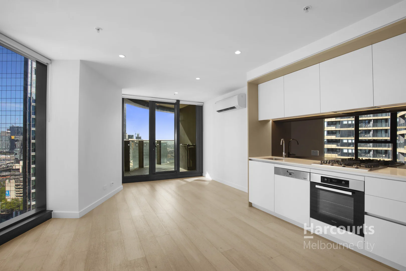 Additional image 2 of 1901/628 Flinders Street, Melbourne VIC 3000