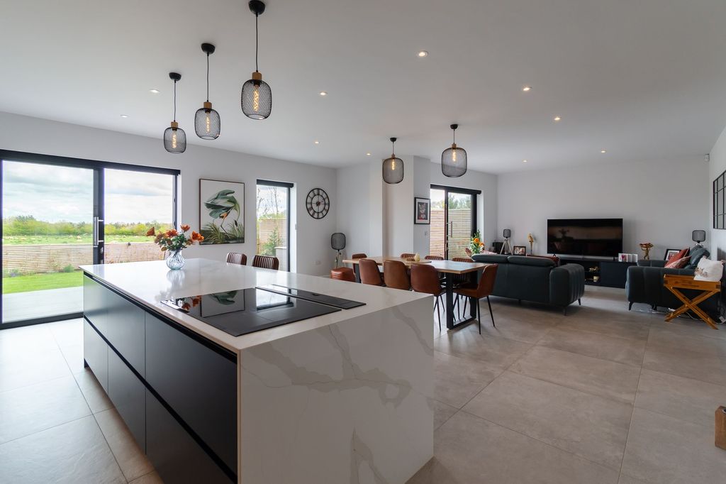 Additional image 3 of 5 bed detached house for saleCatmose Park Road, Oakham LE15