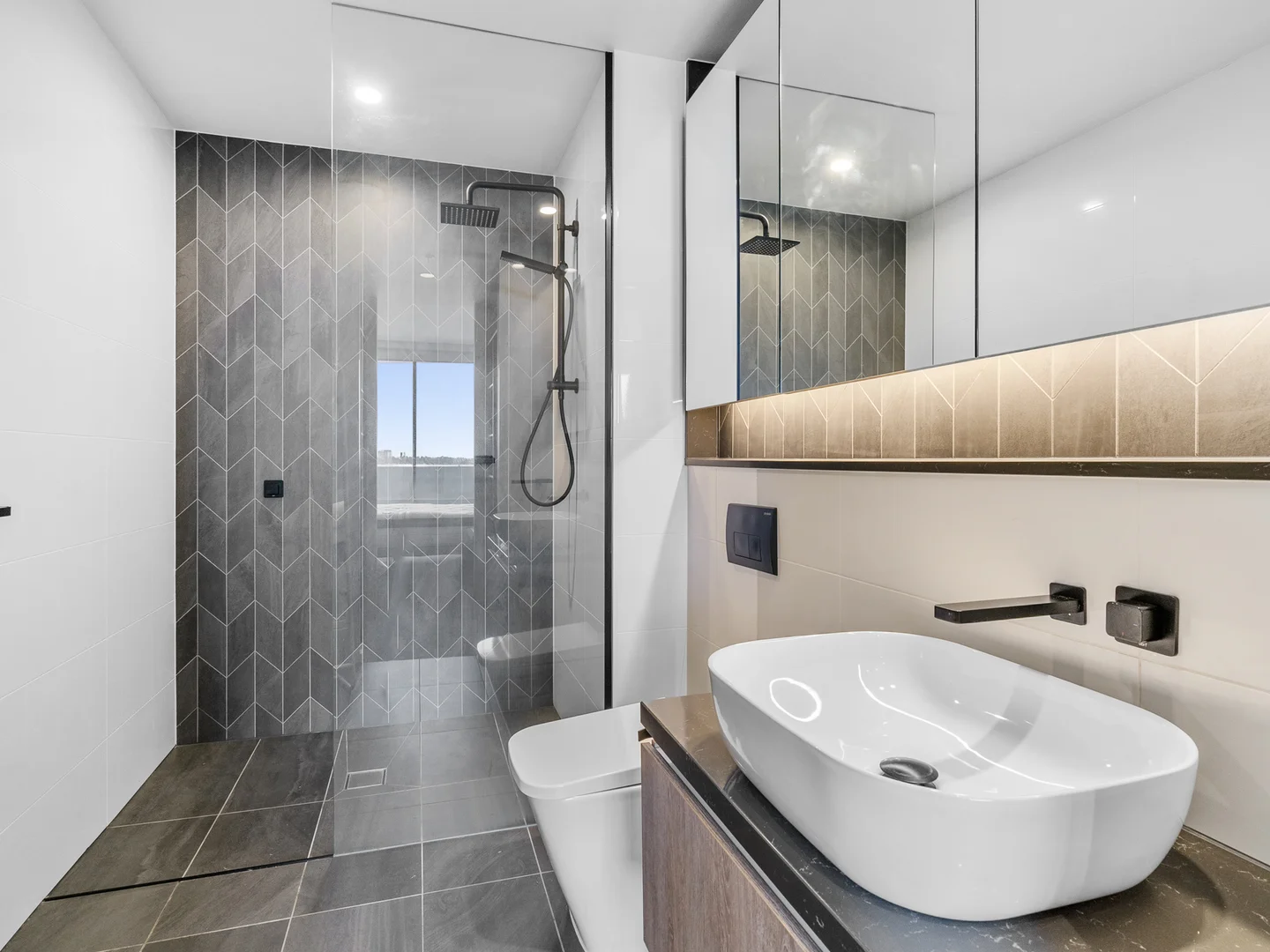Additional image 8 of 705/28 Dalpura Street, Surfers Paradise QLD 4217