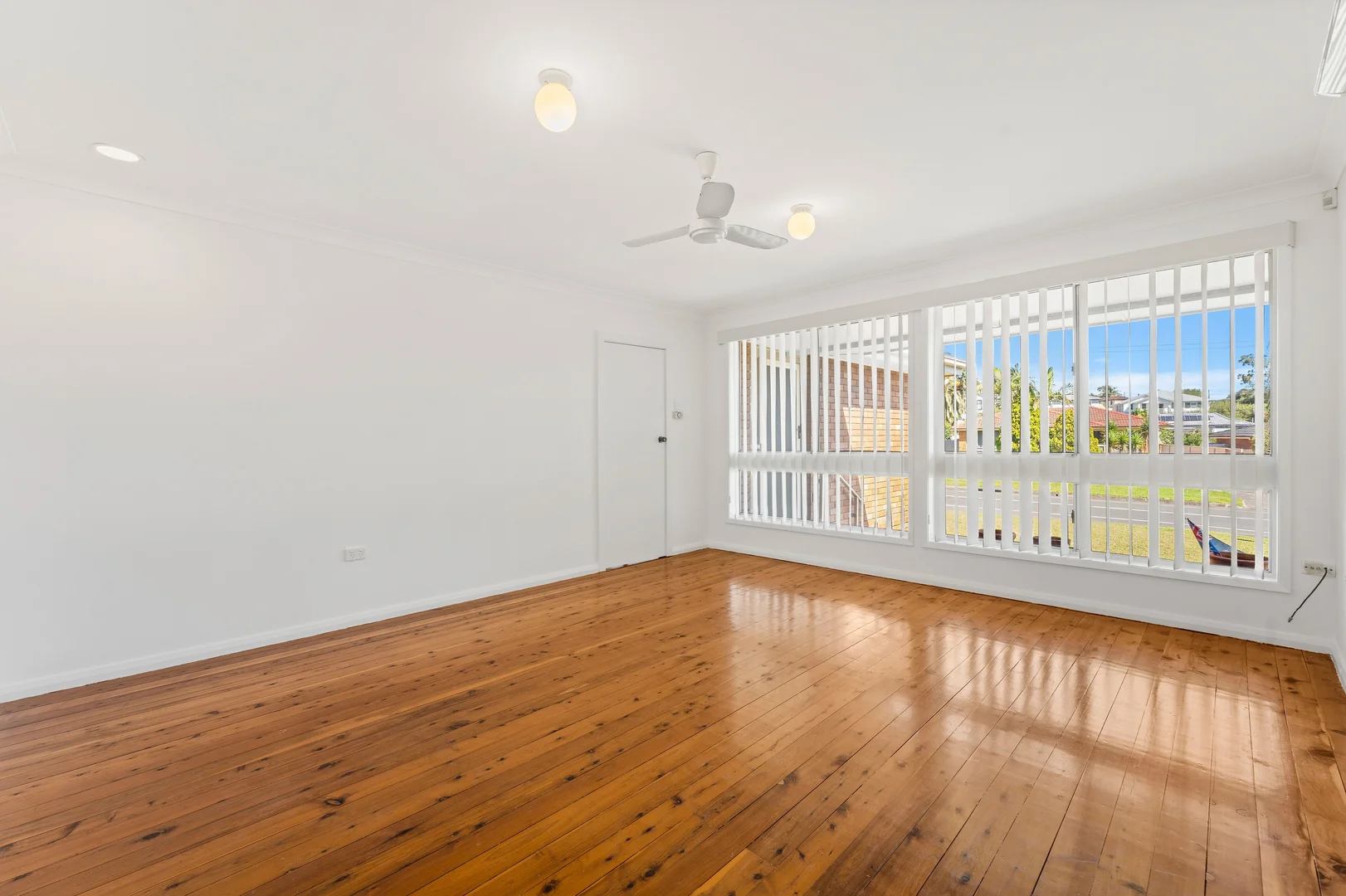 Additional image 5 of 72 Madigan Boulevarde, Mount Warrigal NSW 2528