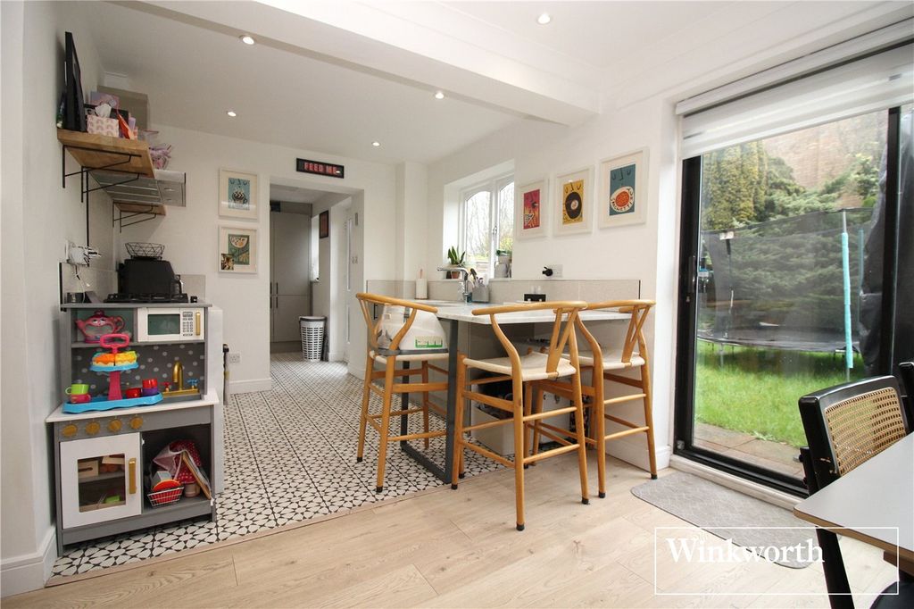 Additional image 2 of 3 bed detached house for saleThe Campions, Borehamwood WD6