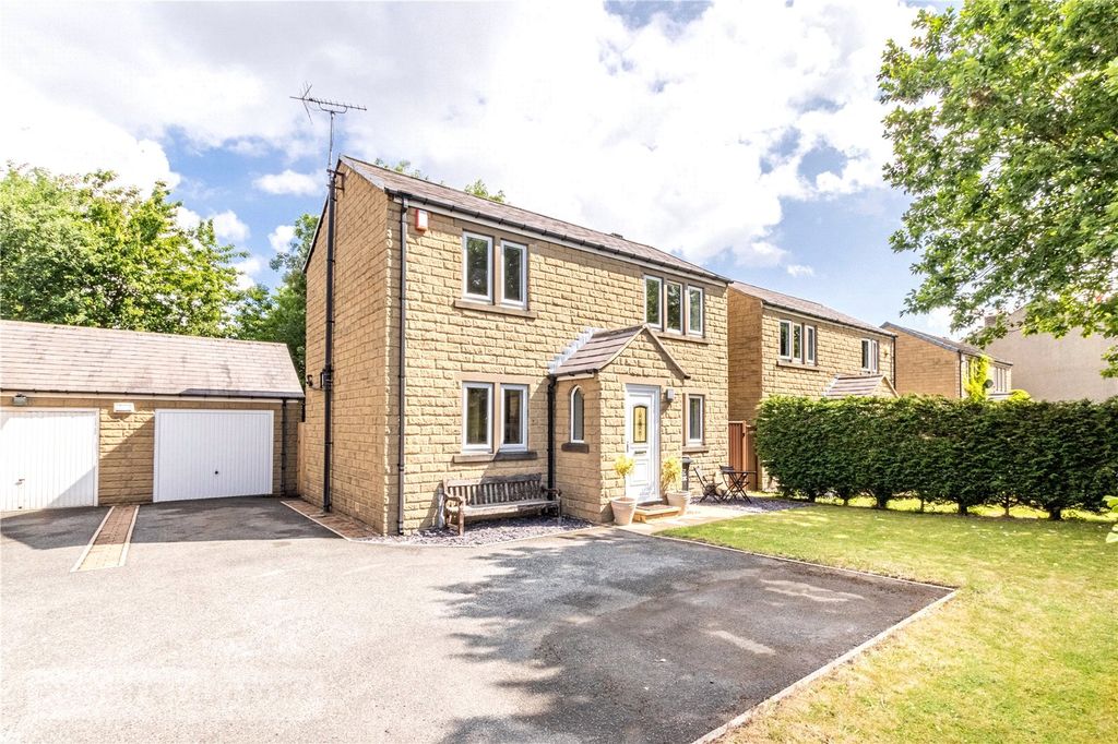 Additional image 29 of 3 bed detached house for saleLower Edge Road, Rastrick, Brighouse, West Yorkshire HD6