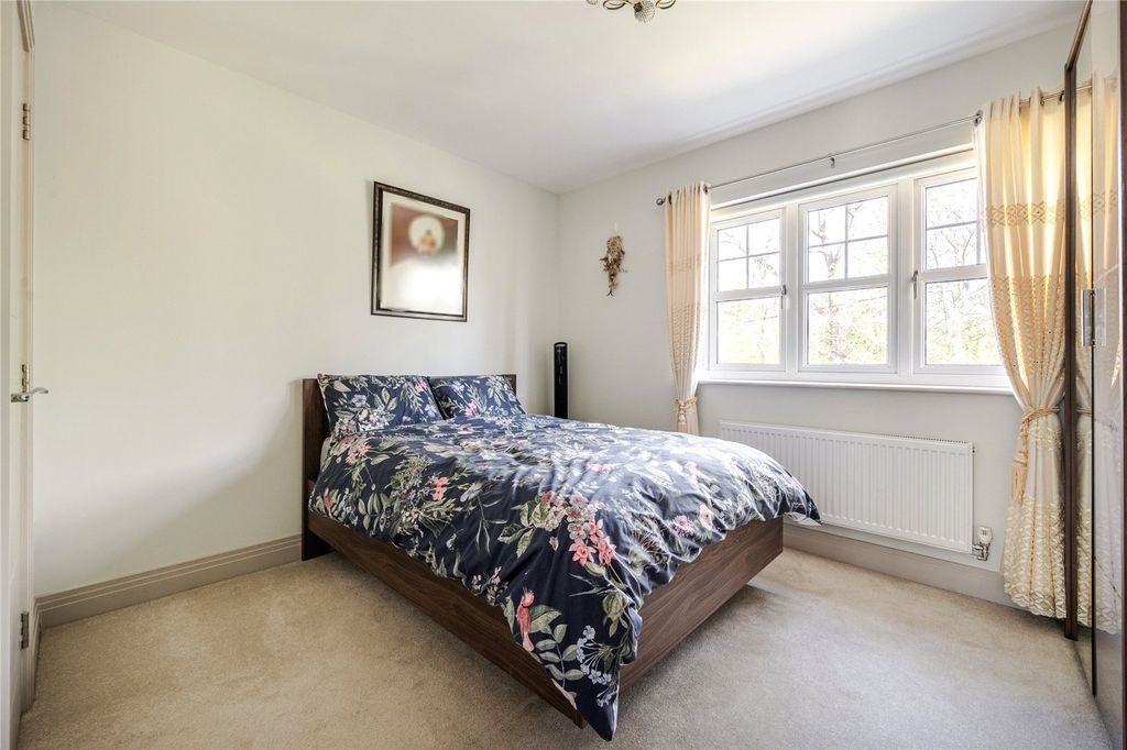 Additional image 16 of 4 bed detached house for saleGale Gardens, Hayley Green, Warfield, Bracknell RG42