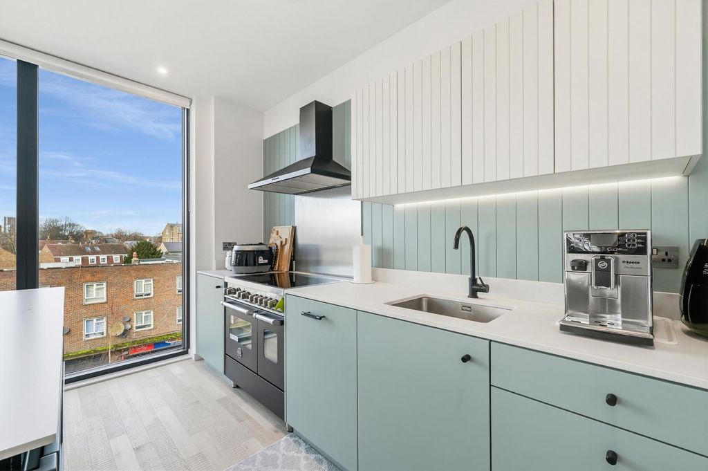 Additional image 4 of 3 bed flat for saleLewis House, The Brentford Project TW8