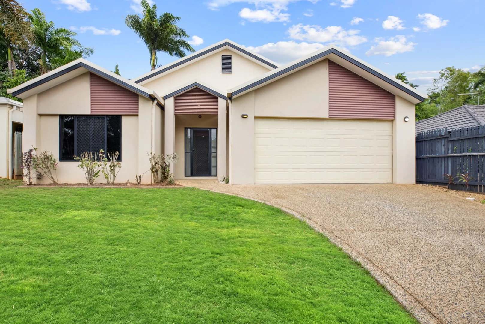 17 Chesterfield Close, Brinsmead QLD 4870