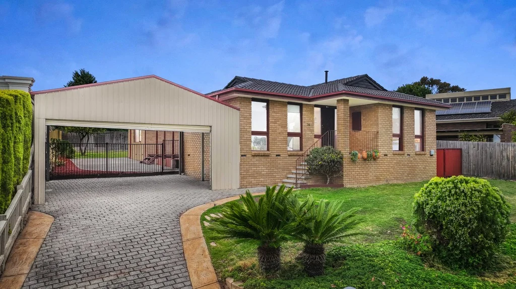 34 Monkhouse Drive, Endeavour Hills VIC 3802