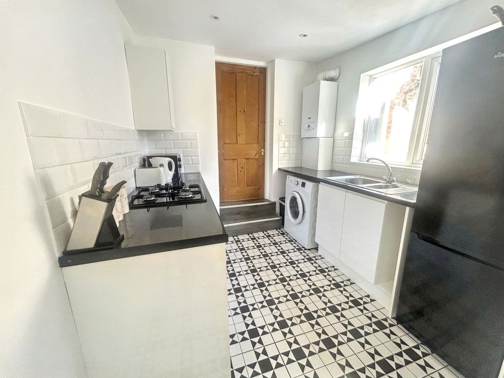 Additional image 8 of 2 bed flat for saleLyndhurst Terrace, Swalwell, Newcastle Upon Tyne NE16
