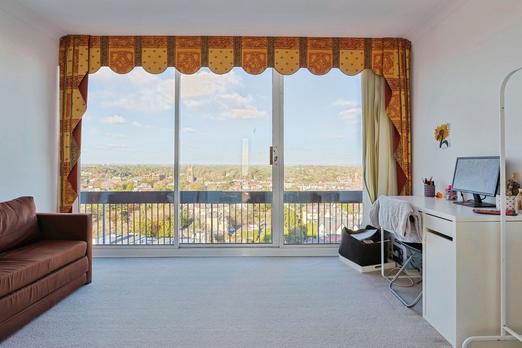 Additional image 7 of 4 bed flat for saleAdmirals Walk, West Cliff Road, Bournemouth, Dorset BH2