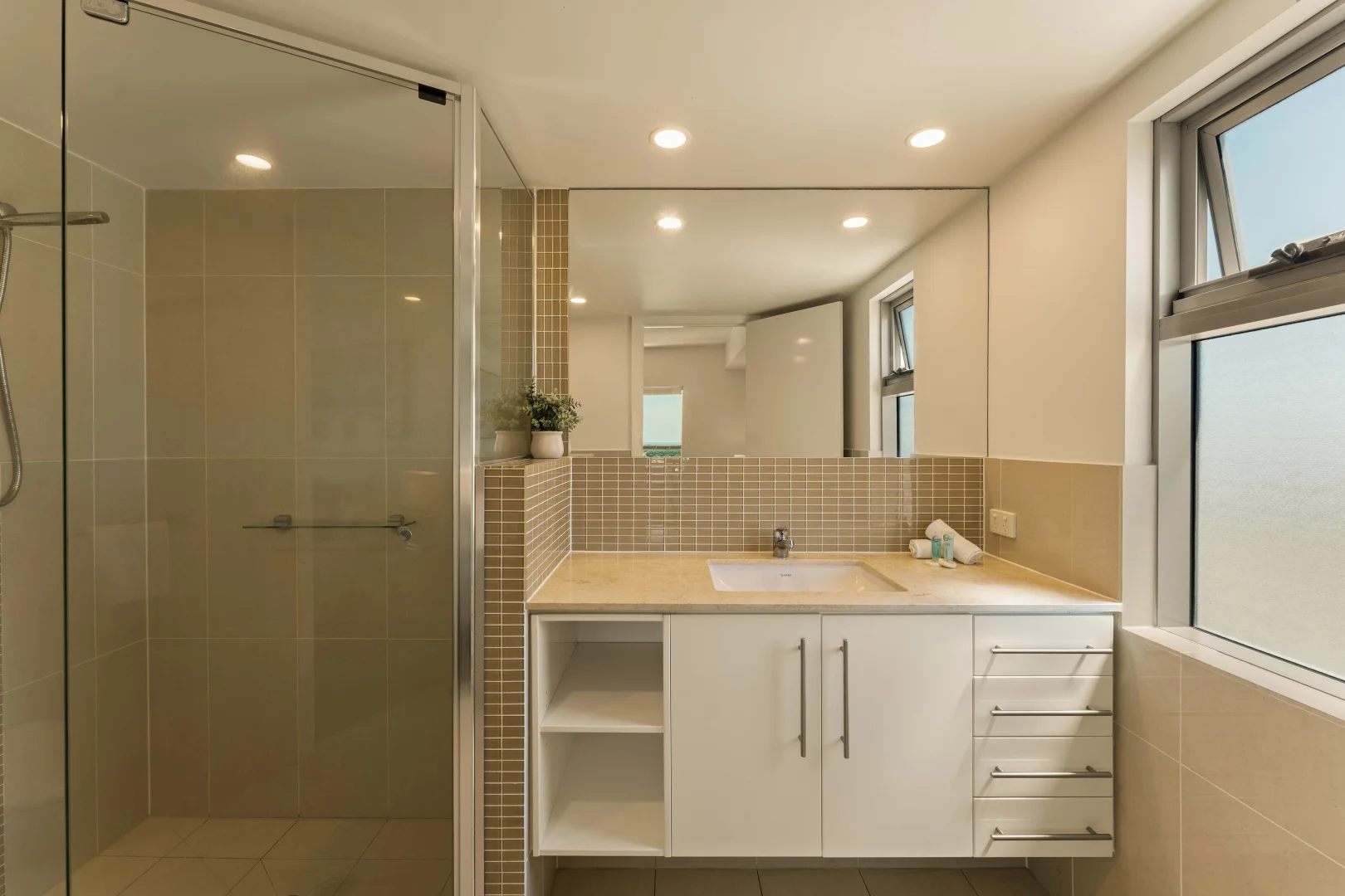 Additional image 9 of 701/185 Redcliffe Parade, Redcliffe QLD 4020