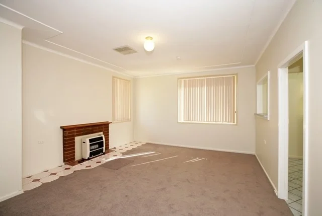 Additional image 2 of 49 Phillip Avenue, Mount Austin NSW 2650