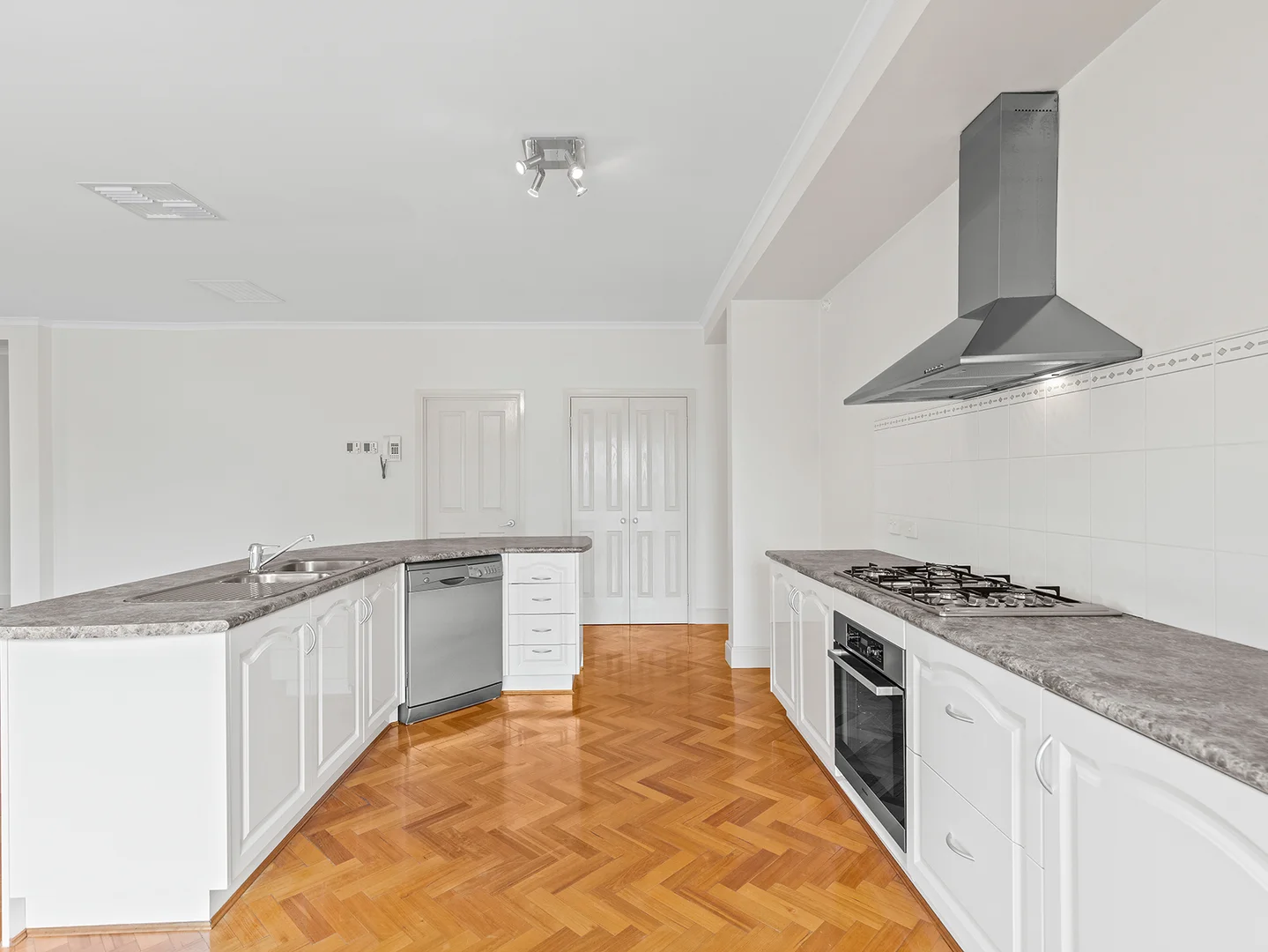 Additional image 3 of 26 Berthon Crescent, Hillside VIC 3037