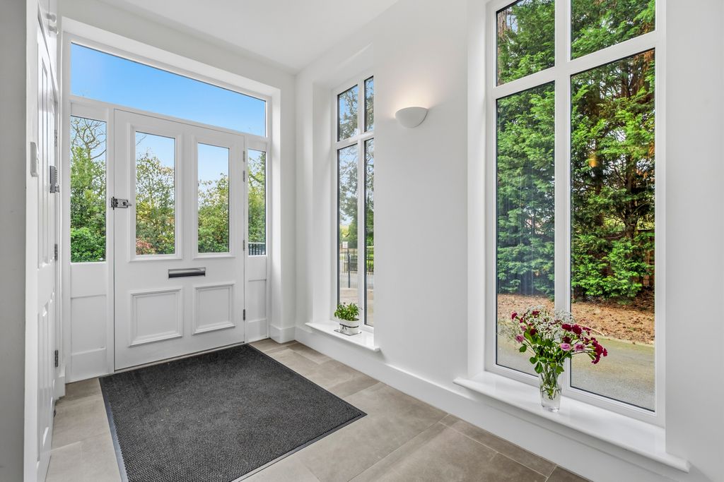 Additional image 2 of 2 bed flat for saleDaveylands, Wilmslow, Cheshire SK9