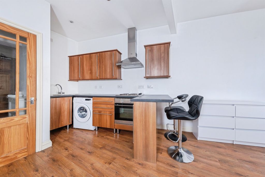 Additional image 6 of 1 bed flat for saleWest Street, Buckingham MK18