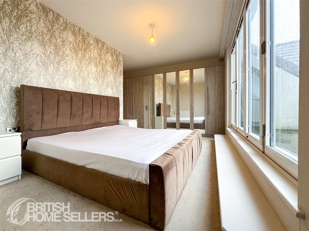 Additional image 8 of 3 bed flat for saleKershaw Drive, Lancaster, Lancashire LA1