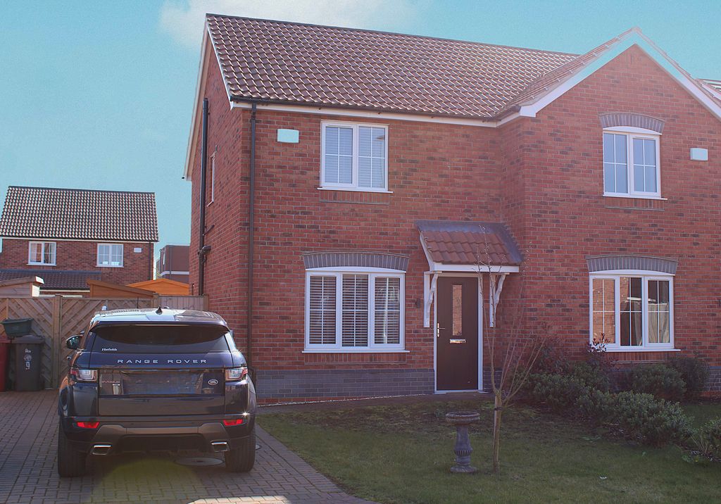 2 bed semi-detached house for saleElswick Hopper Close, Brigg, Brigg DN20