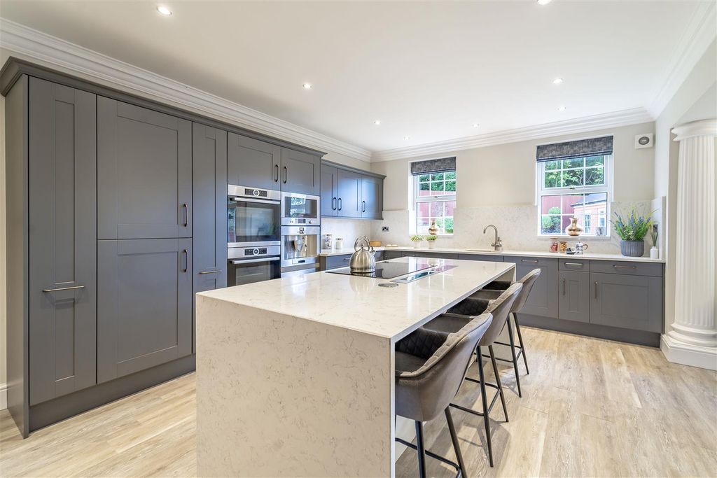 Additional image 13 of 5 bed detached house for saleGrangelea Gardens, Bramcote, Nottingham NG9