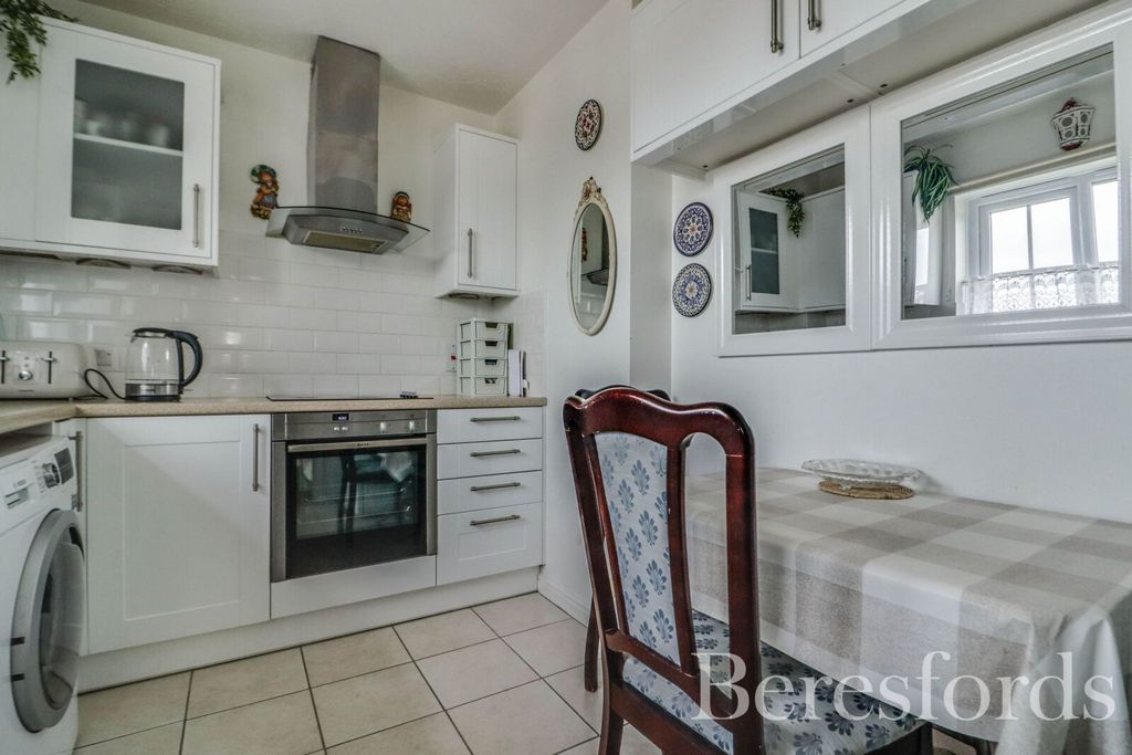 Additional image 8 of 2 bed flat for saleKeeble Way, Braintree CM7
