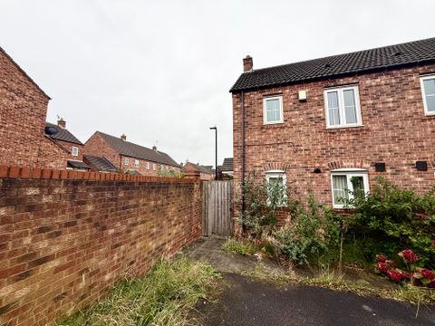 Queen Mary Road, Sheffield S2