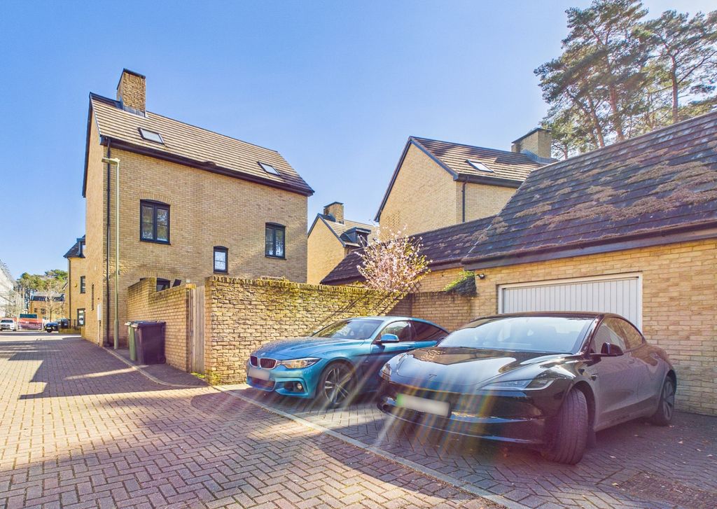 Additional image 15 of 4 bed detached house for saleFalstaff Walk, Bordon, Hampshire GU35