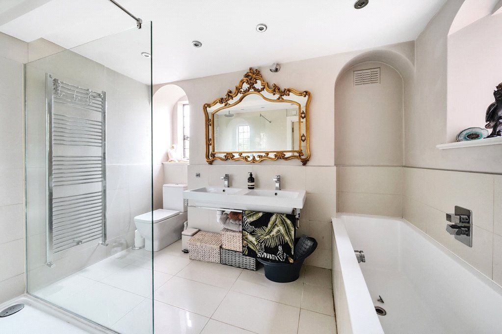 Additional image 10 of 2 bed flat for saleMavelstone Road, Bickley, Kent BR1