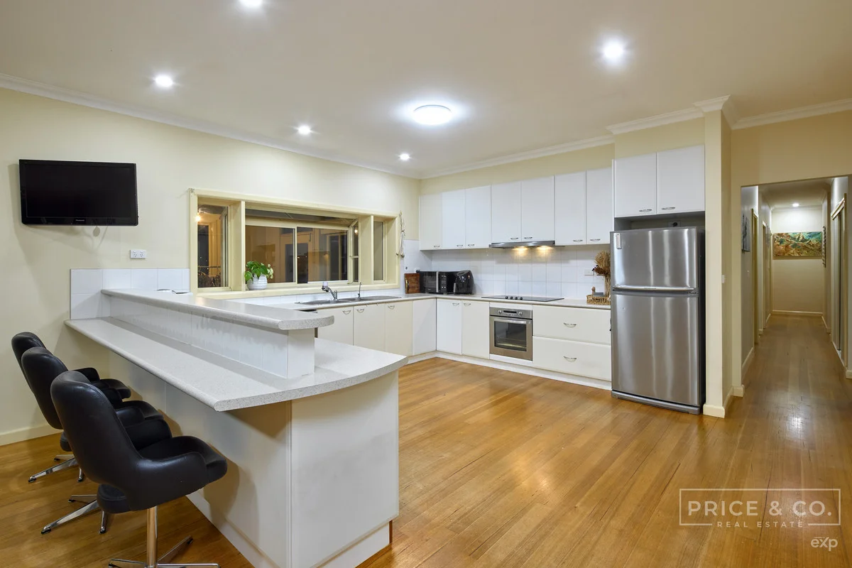 Additional image 3 of 7-9 Warralong Court, Leongatha VIC 3953
