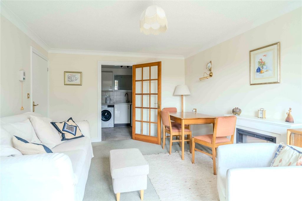 1 bed flat for saleStation Road, Broadway, Worcestershire WR12 photo 4