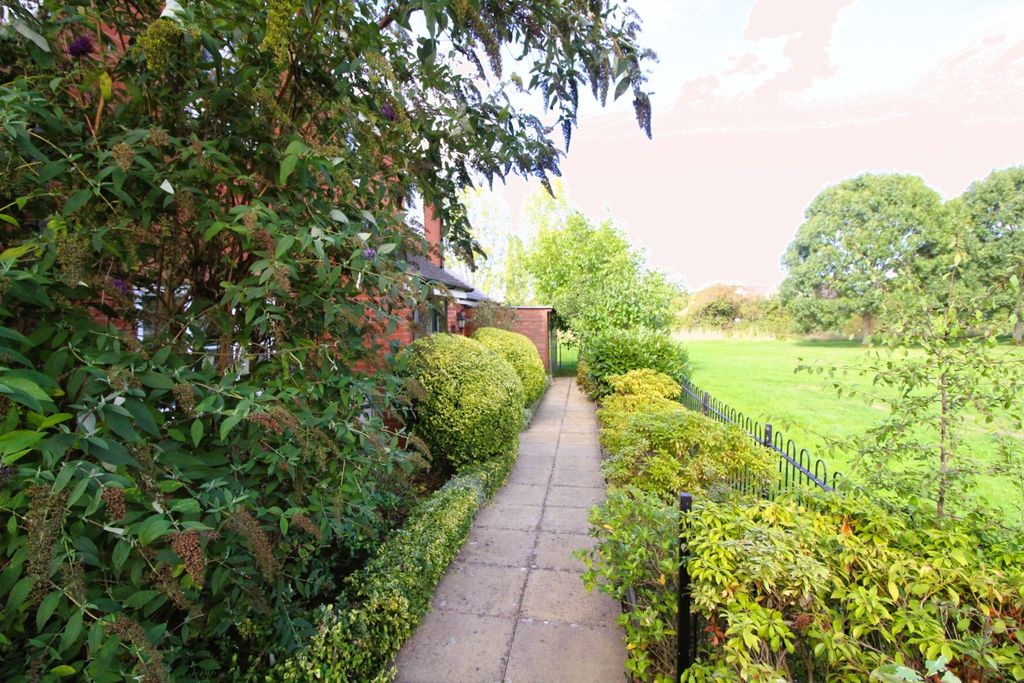 Additional image 38 of 4 bed detached house for sale2 Stockmoor Drive, Bridgwater TA6