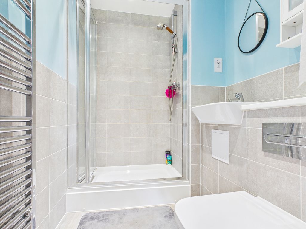 Additional image 10 of 2 bed flat for saleThorpe Court, Thorpe Close, Bordon GU35