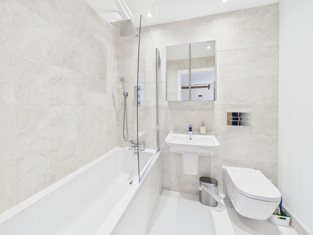 Additional image 11 of 2 bed flat for saleCanalside, Higher Wharf, Bude EX23