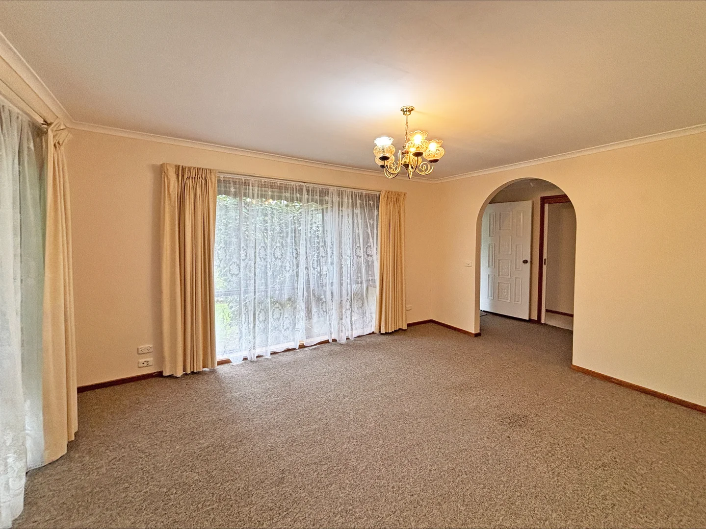 10 Somerset Drive, Warragul VIC 3820 photo 3