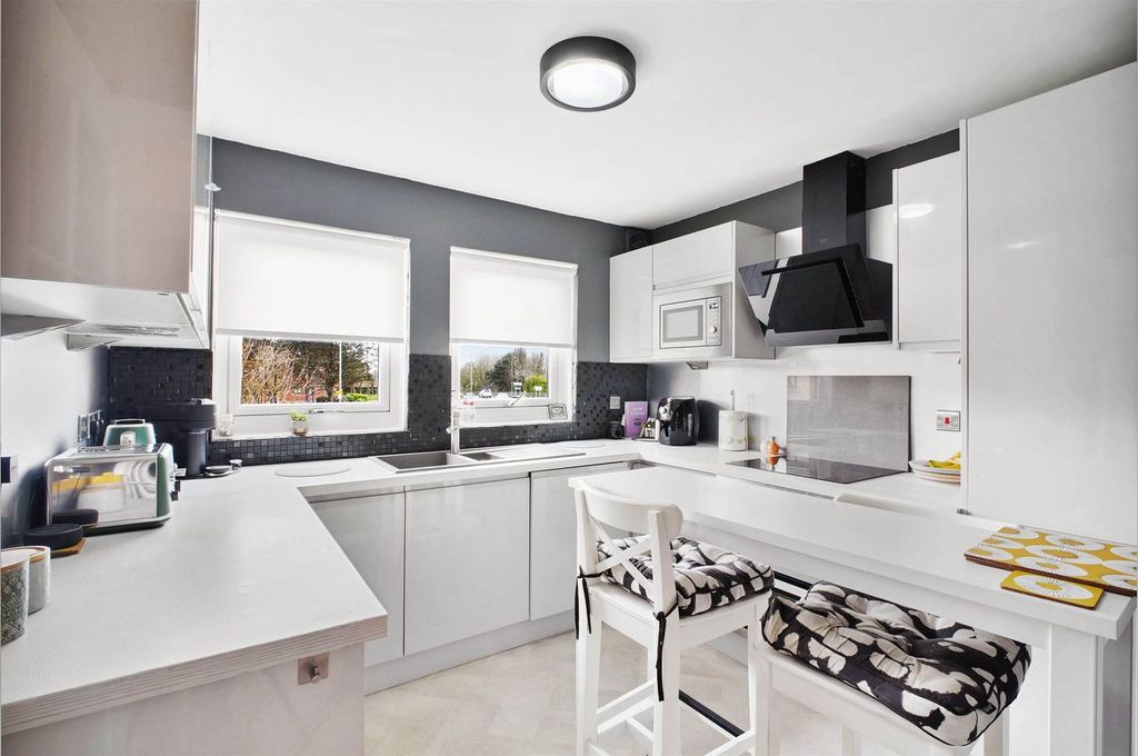 Additional image 8 of 2 bed flat for salePowmill Gardens, Prestwick KA9