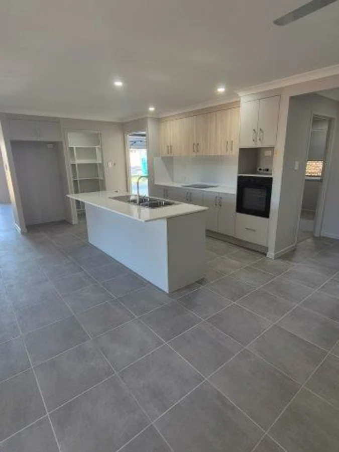Additional image 3 of 4 Tamara Court, Boyne Island QLD 4680