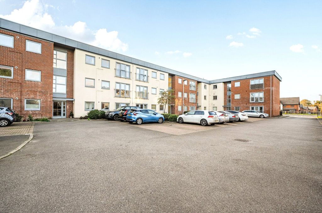 Additional image 19 of 2 bed flat for saleLondon Road, Binfield, Bracknell, Berkshire RG42