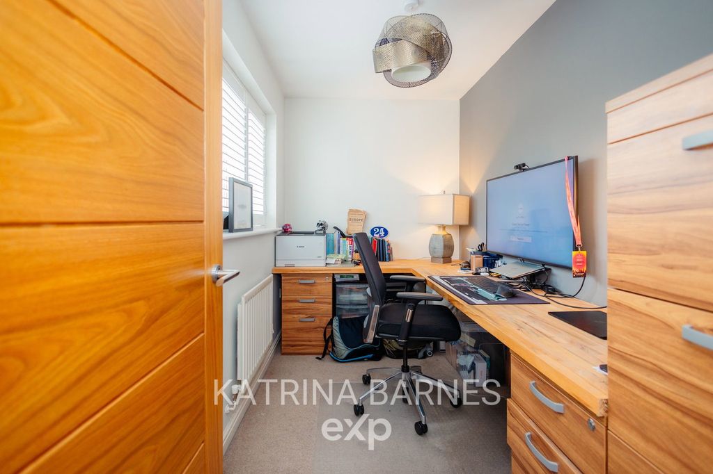 Additional image 19 of 6 bed detached house for saleGrantham Avenue, Great Notley CM77