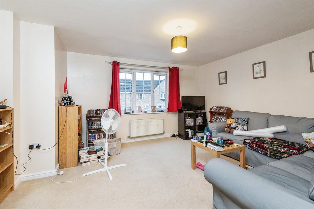 Additional image 4 of 2 bed flat for saleWood View, Deighton, Huddersfield HD2