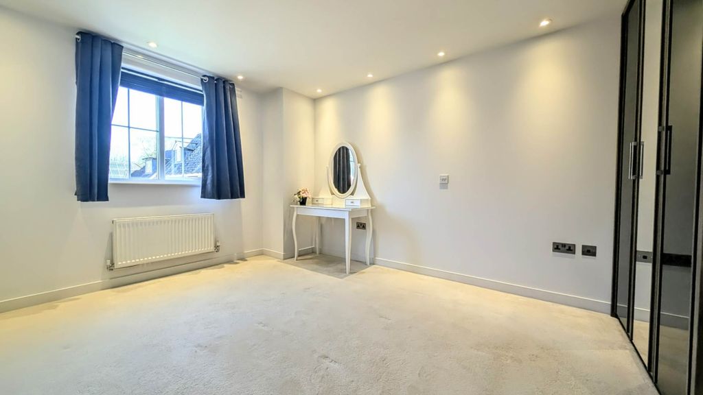 Additional image 4 of 2 bed flat for saleRoyal Drive, Bordon, Hampshire GU35