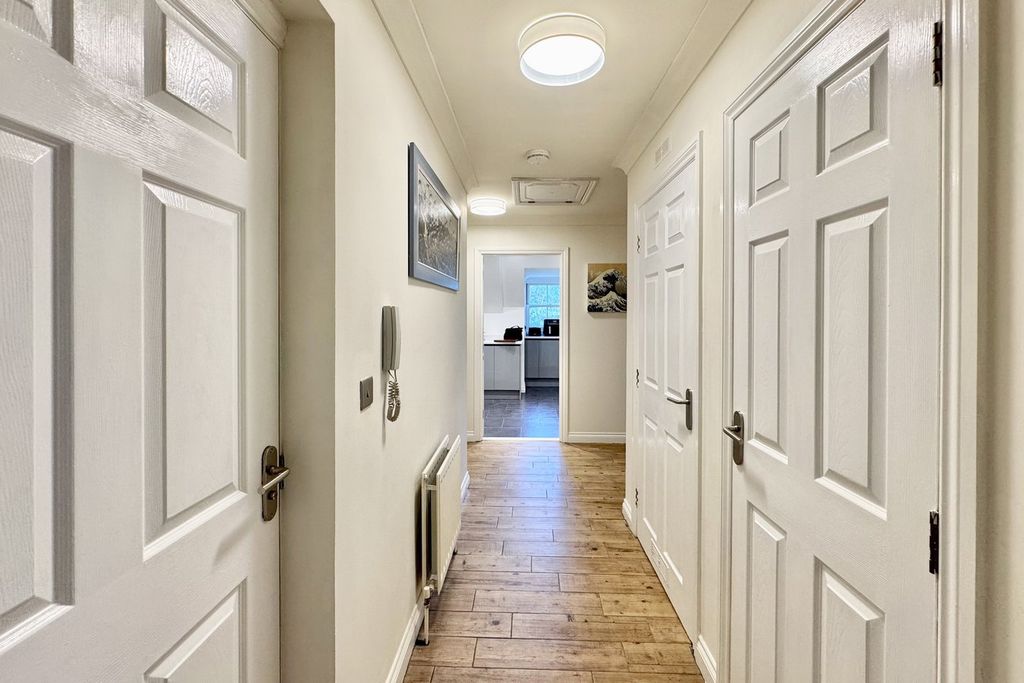 Additional image 5 of 2 bed flat for salePine House, Talbot Avenue, Talbot Woods, Bournemouth BH3