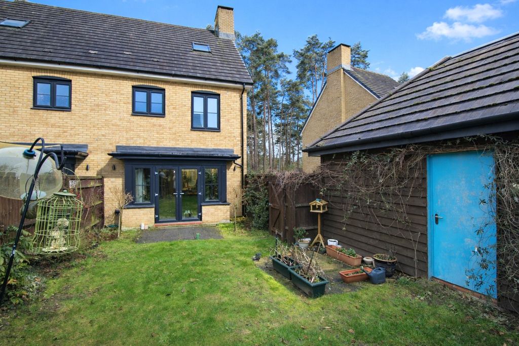 Additional image 10 of 4 bed semi-detached house for saleFalstaff Walk, Bordon, Hampshire GU35