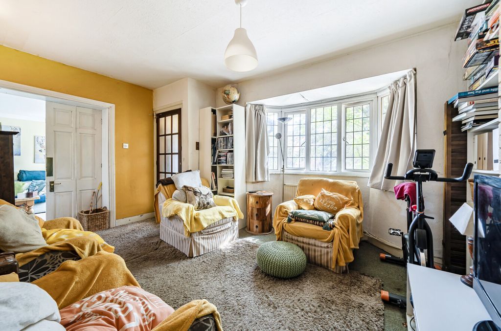 Additional image 14 of 4 bed semi-detached house for saleAlben Road, Binfield, Bracknell, Berkshire RG42