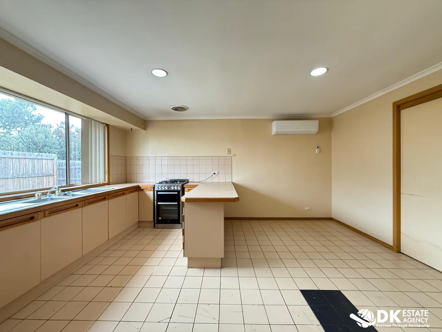 Additional image 5 of 7/139 Tarneit Road, Werribee VIC 3030