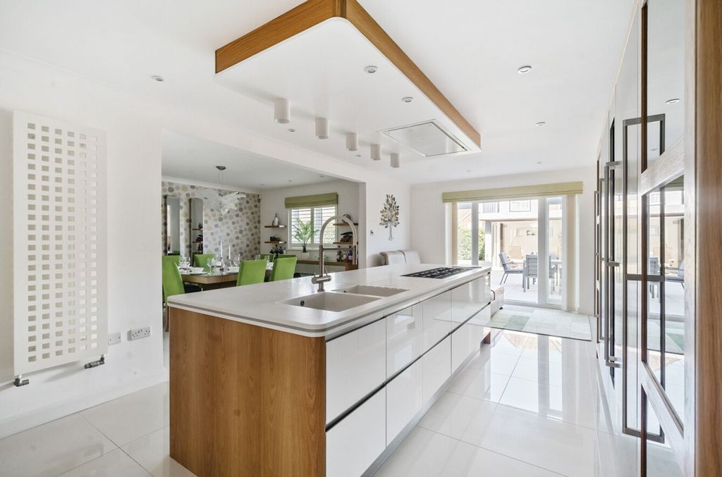 Additional image 7 of 5 bed detached house for saleLimmard Way, Bognor Regis PO22