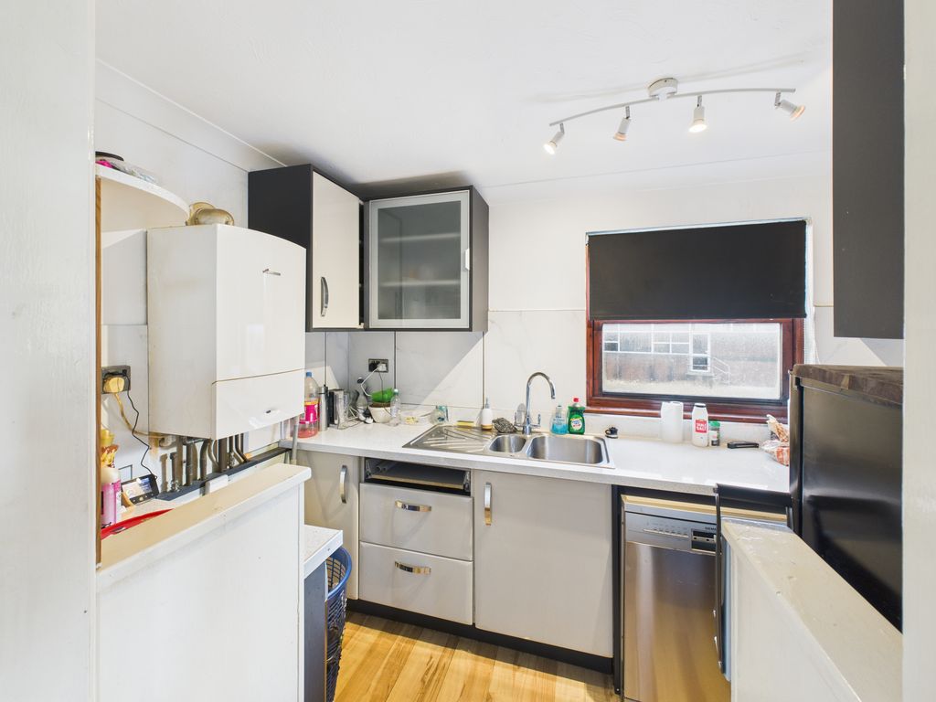 1 bed flat for saleKiming, Stratton Road EX23 photo 4