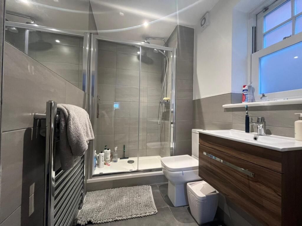 Additional image 4 of 2 bed flat for saleWestbury View, Brentwood CM14