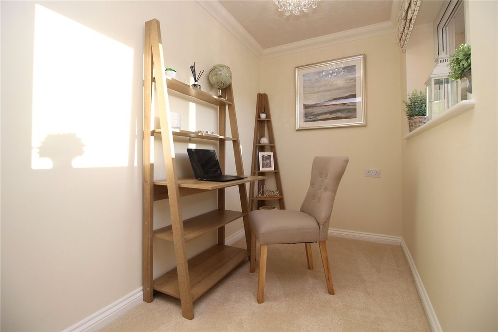 Additional image 6 of 1 bed flat for saleKnights Lodge, North Close, Lymington, Hampshire SO41