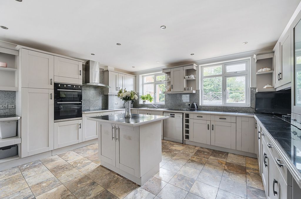Additional image 7 of 6 bed detached house for saleGoughs Barn Lane, Jealotts Hill, Warfield, Berkshire RG42