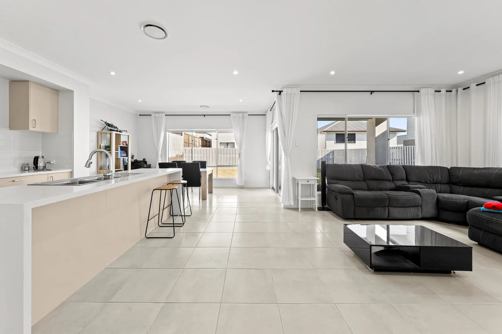 Additional image 5 of 8 Lakeshore Crescent, Willawong QLD 4110
