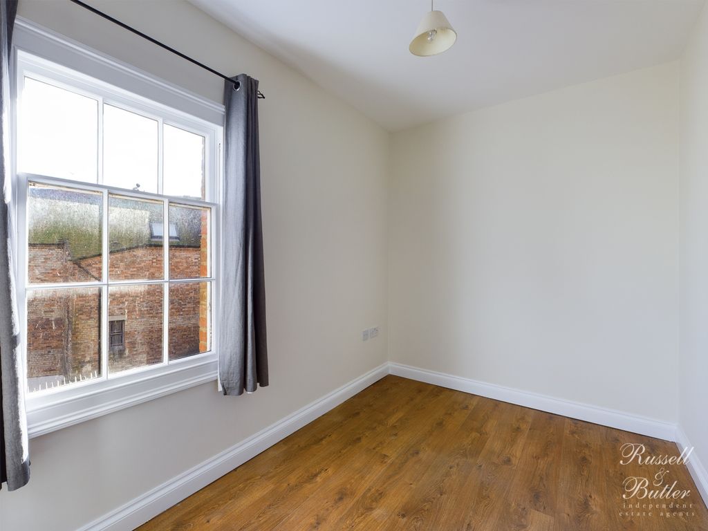 Additional image 7 of 2 bed flat for saleWest Street, Buckingham, Buckinghamshire MK18