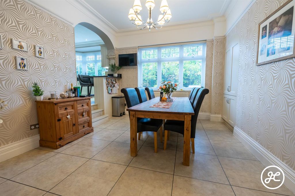 Additional image 7 of 6 bed detached house for saleDurleigh Road, Bridgwater TA6