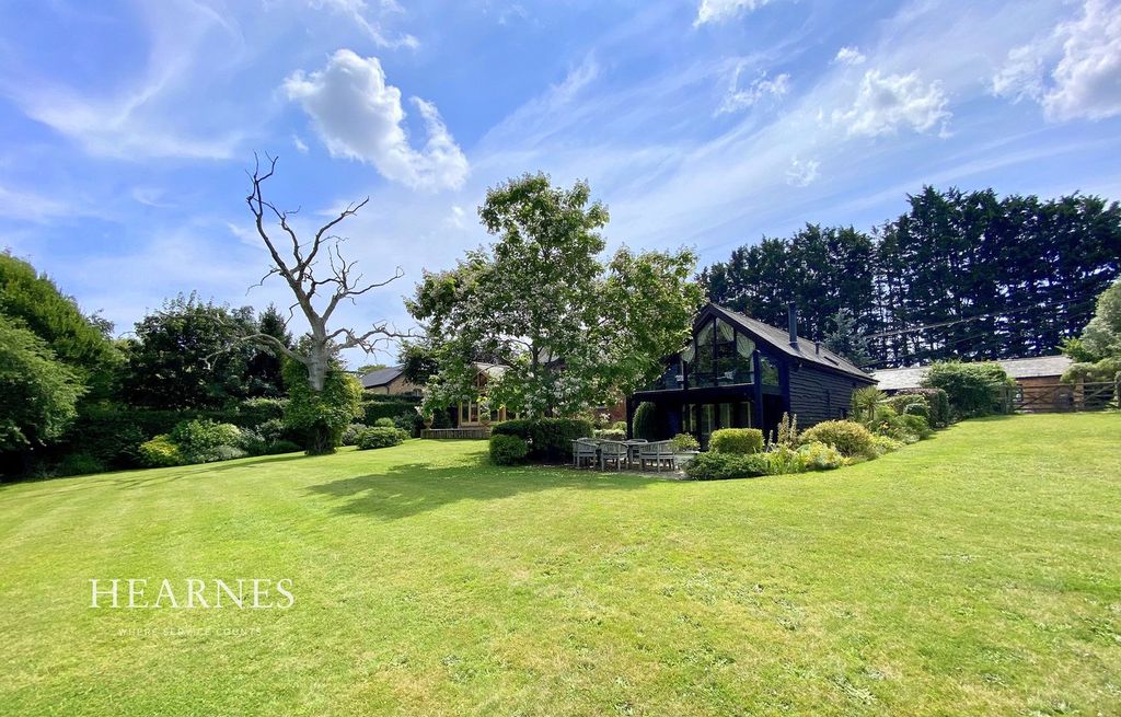 4 bed barn conversion for saleThroop Road, Throop, Bournemouth BH8