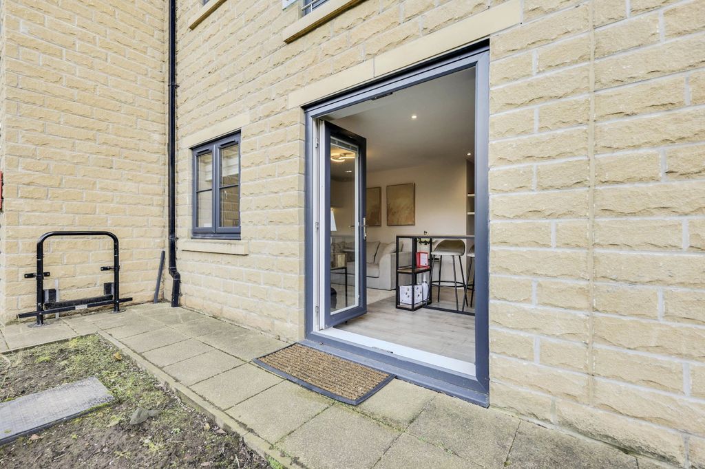 Additional image 13 of 2 bed flat for saleWaterside View, Harrogate Road, Bradford, West Yorkshire BD10